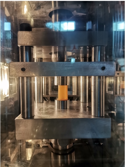 1709520530693779.png 2高溫壓縮蠕變試驗機.png